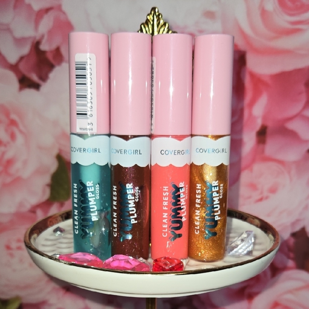 COVERGIRL Lip Plumper lipgloss Set of 4 Vegan, #800, 840, 900, 720